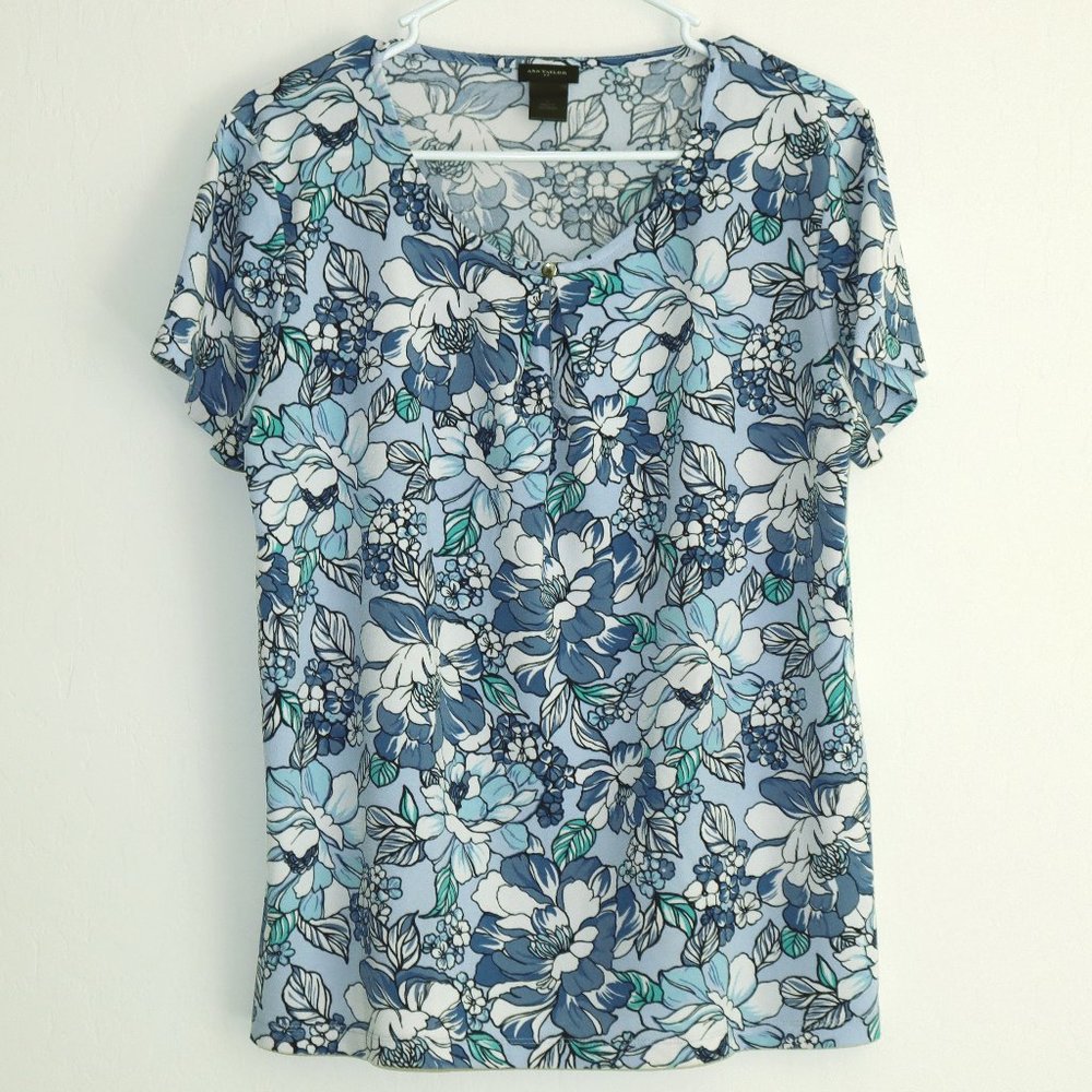 Floral print blouse
